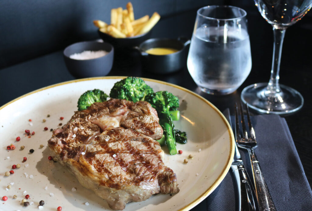 Entrecote med brokkolini hos Big Horn Steakhouse